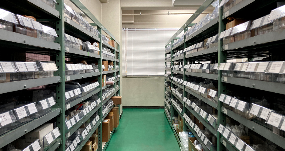 きめ細やかな仕事で充填機の予防保全を行います